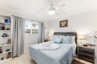 Fall Discounts /Steps to Beach, Pool, Dock/Renovated/Beach Supplies/St.Augustine