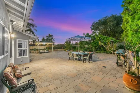 Coastal Home in Dana Point, 5-bedrooms, 4-bathrooms, beach, restaurants, shops