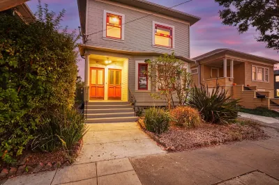 Attractive condo w sunny backyard in peaceful neighborhood Hotels near University of California Botanical Garden