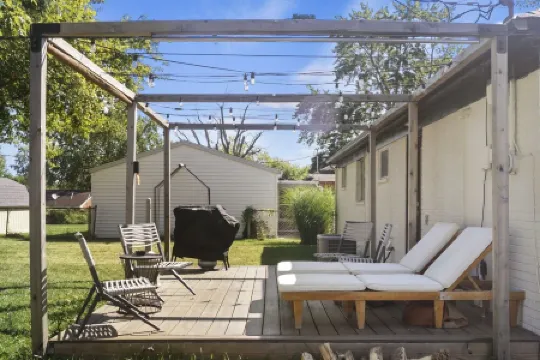 The Rosie Roots - Cozy Pet Friendly House