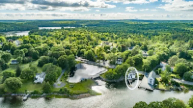 Stunning Waterfront, Acadia National Park as your Backyard.