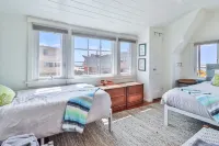 Famous Captain's Bungalow 에어포트 셀프 스토리지 주변 호텔