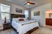 Located in the heart of Prescott just blocks away from Historic downtown square.