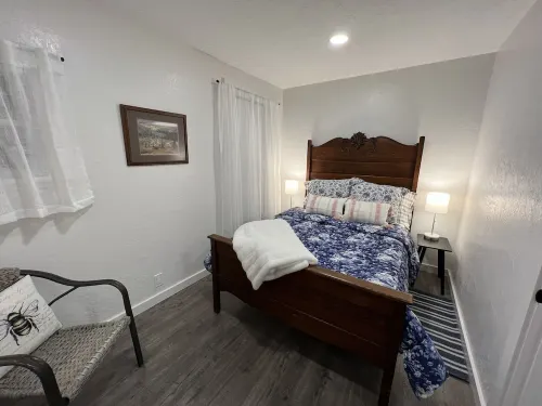Cozy cottage in downtown Hamilton in the heart of the Bitterroot Valley.