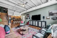 The Alma Mater on Dickson + 2 Parking Spots