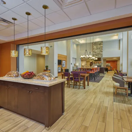 Hampton Inn & Suites Roseburg