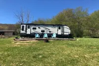 Way Up Acres and Lodging Hotels in Monroe County