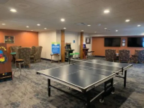 1 bedroom studio, pool, hot tub, sauna