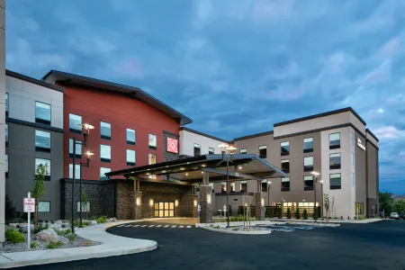 Hilton Garden Inn Wenatchee Отели в г. Веначи