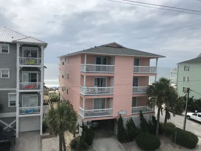 OCEAN VIEW & PET FRIENDLY Condo Across From Beach Access! First Responder Owned! 카롤리나 비치 주립공원 주변 호텔