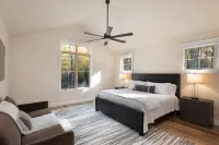 Lovely brand new private home in the White Mountains! Hotels near Sugar Hill Meetinghouse