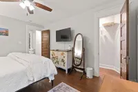 Historic Urban Retreat Fit for a KING!