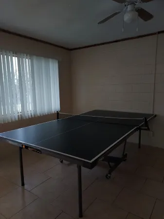 Spacious 1 bedroom 1 bath house sleeps 5 one block from Burnet County Boat Ramp