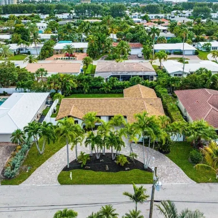 Stunning Paradise! Steps from the Beach+Pool+Golf