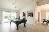 3bed 2bath House.  Private Pool and Spa. Close to Acrisure Center!