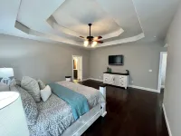 Private & Cozy Home, Close to Lake