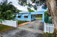 A beach house with colour!