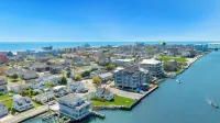 Bayside Family-Sized Condo in the Heart of Downtown OC