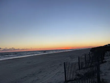 Hooked on a Feelin’ - Home on a deep water canal quick walk to the beach