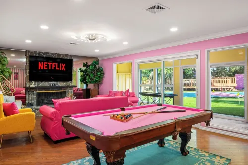 5BR｜Pickleball Court｜Pool｜Tree Deck｜Mini Golf｜BBQ