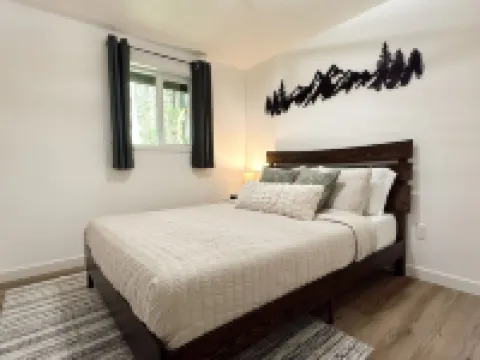 Among the Trees in Ashford, WA - Minutes to Paradise Mt. Rainier entrance 阿什福德酒店