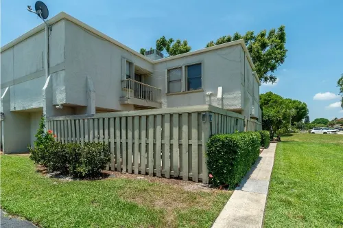Welcome to our 3 bedroom 2.5 bath town house in the heart of Wellington Florida