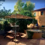 Tuscan countryhouse apartment, 10 min by the sea,  with AC and large garden. Hotel in zona Castello di Castagneto Carducci