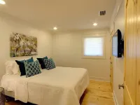 Downtown Fairhope Cottage-walking distance to everything!!!