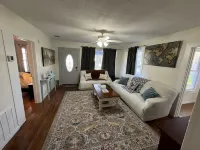 Cozy Retreat in Geronimo w/ 2 BD
