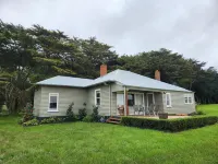 Gorgeous Cottage with open fireplace and Fire Pit Hotels in Lancefield