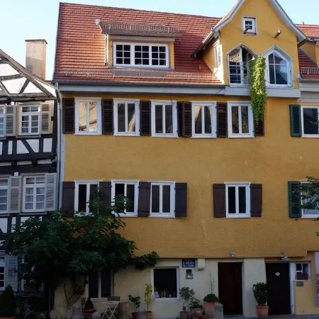 In the middle of Tübingen's old town - and live quietly on a sunny 65 sqm! Отели в г. Тюбинген
