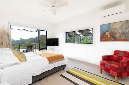 Alluca Villa McLaren Vale vineyard escape