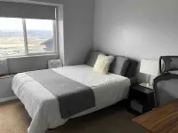 Ski Retreat with Hot Tub & 360 Views of SLC from 5bd 4ba in Draper, 100% 5 Stars Hotéis em Draper