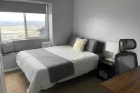 Ski Retreat with Hot Tub & 360 Views of SLC from 5bd 4ba in Draper, 100% 5 Stars