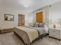 Charming cozy cottage in beautiful surroundings minutes from outdoor adventures.