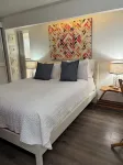 Kick off the New Year with a Birthday Beach stay! Hot tub included!