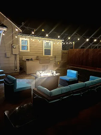 DT lodi 2 bedroom cottage with tranquil backyard