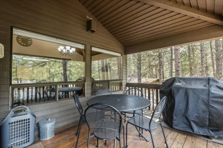 6 Lynx Sunriver Отели в г. Санривер