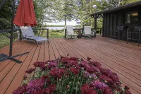 Idyllic Wisconsin Lake Front Cabin on Fabulous Cisco Chain