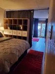 1 min. walk to slopes!Mountain view! Steps to ski lift/gondola, shops & dining! Hotel a 