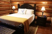Log Cabin With Trails/Pool/Game Room/Acreage/ Near Houston