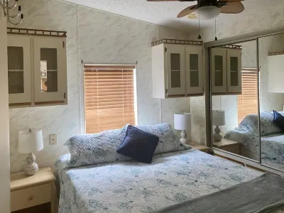 Treasure Coast location with resort type amenities Hotels in der Nähe von Santa Lucia River Club