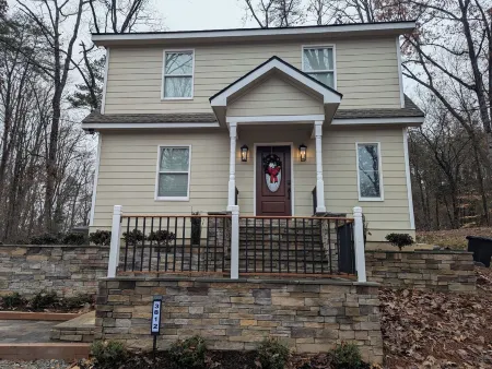 Brand new 3BR home on 10 wooded acres near Lake Lanier