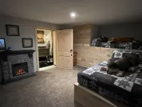 Almanor Lake House, Beach, Dock and Mooring Ball. Hotel a Hamilton Branch