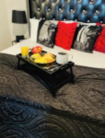 Modern & Luxurious Cozy<br>Downtown City View Getaway Hotels in Deep Ellum