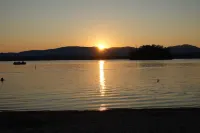 Sunnyside home near Sunday River, Black Mountain, Lakes, Rivers and Hikes Hotels in Rumford