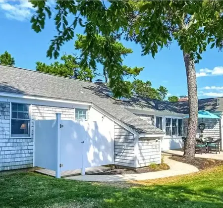 Quiet, Clean West Dennis Home - Walk to Beach