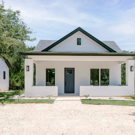 Luxury Bungalow near Gruene Hall, Whitewater Amphitheater & The Chandelier.