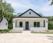 Luxury Bungalow near Gruene Hall, Whitewater Amphitheater & The Chandelier.