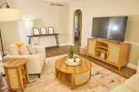 Charming 3 bdrm, 2 bath Brick Bungalow with private yard in Rapid City, SD